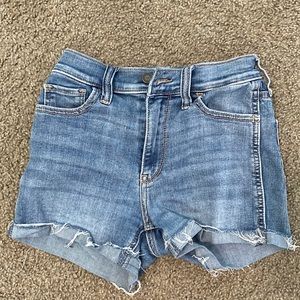 Hollister High Rise 3” Soft Short Stretch
